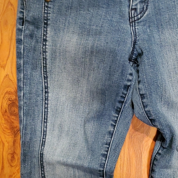 Cache Jeans - Picture 4 of 6